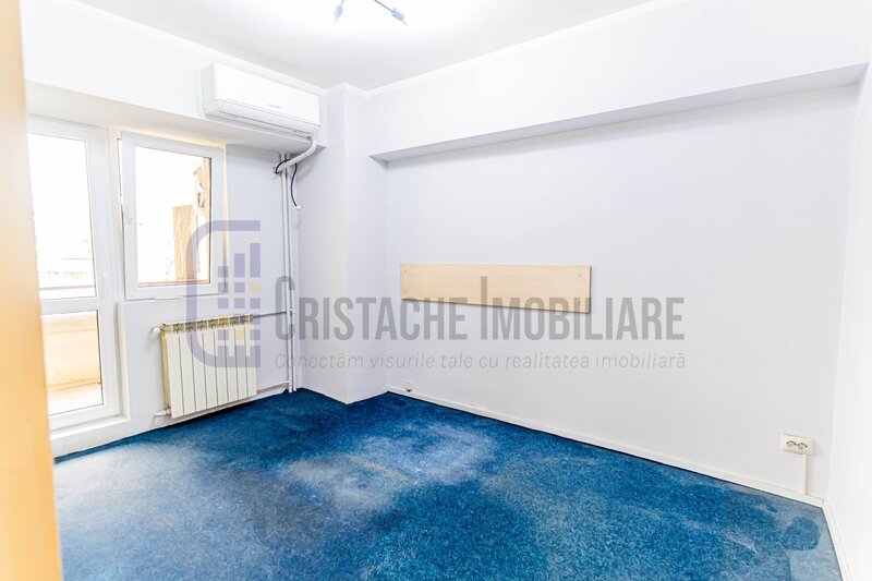 Natiunile Unite, la 10 min. de metrou, apartament cu 4 camere, nemobilat,