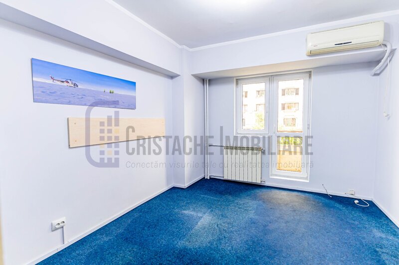 Natiunile Unite, la 10 min. de metrou, apartament cu 4 camere, nemobilat,